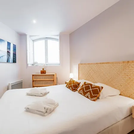 Daire Aux Portes Du Jardin Public *